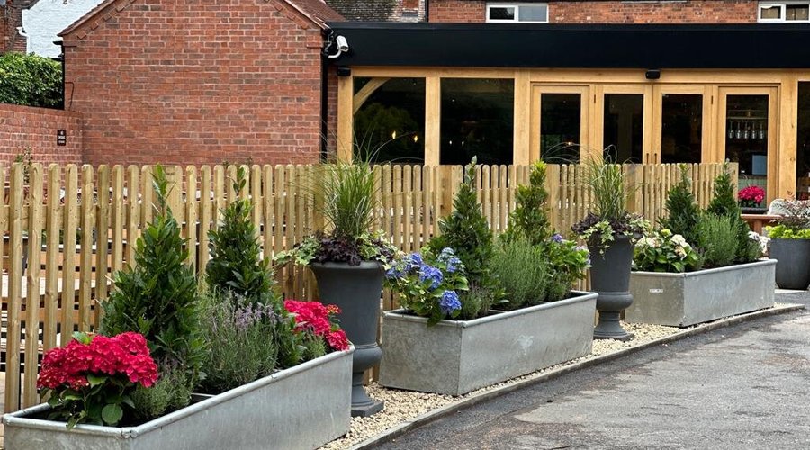 Large indoor and outdoor seating areas