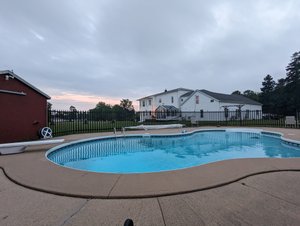 Pool & Beach