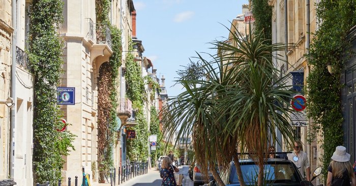 HOTEL INDIGO BORDEAUX CENTRE CHARTRONS - Updated 2023 (France)
