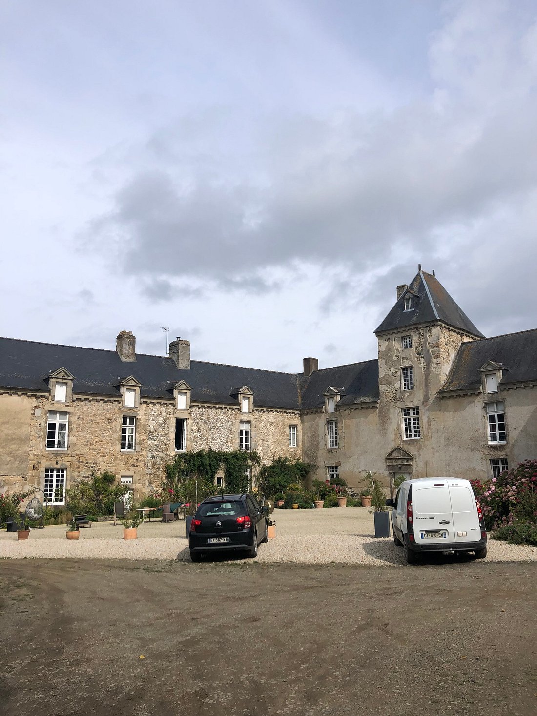 CHATEAU DE BONABRY (Hillion) - Lodge Reviews, Photos, Rate Comparison ...