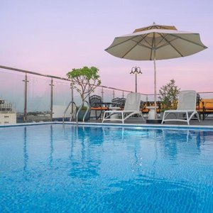 Infinity Swimming Pool on the Rooftop