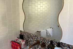 Room & Suite