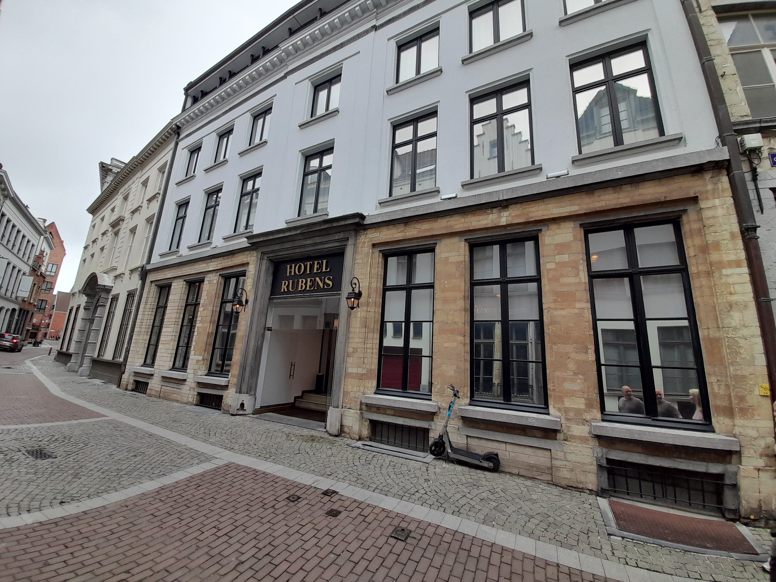 HOTEL RUBENS - GROTE MARKT $190 ($̶2̶2̶5̶) - Updated 2023 Prices ...