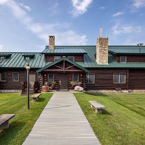 The Loon Lodge Inn EST 1909 Eat, Stay & Celebrate with us in The Rangeley Lakes Region!
