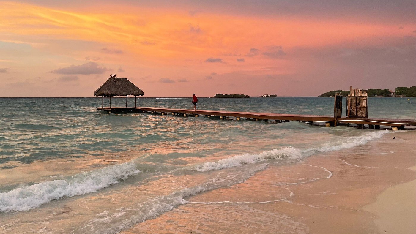 LUXURY BEACH CLUB ISLAS DEL ROSARIO (Isla Grande) - Hostel Reviews