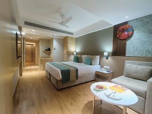 Room & Suite