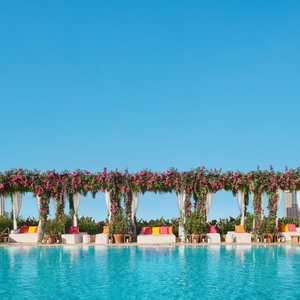 Luxury Rooftop Pool