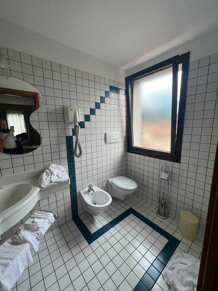 HOTEL SERENELLA - Updated 2023 Prices & Reviews (Gazzaniga, Italy)