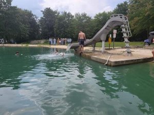 Piscina e praia