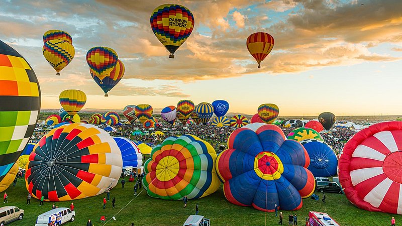 Hot air balloon mass ascension at the Albuquerque International Balloon Fiesta 