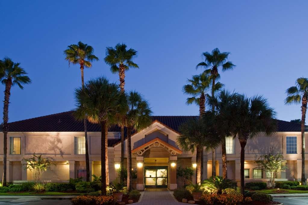 SONESTA ES SUITES ORLANDO LAKE BUENA VISTA 95 1 7 7 Updated   Hotel Entrance 