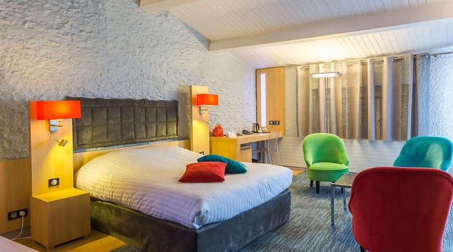 Guest room