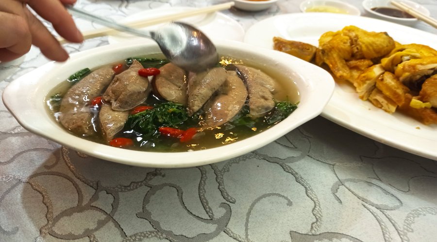 Poached Pork Liver with Leafy green in broth