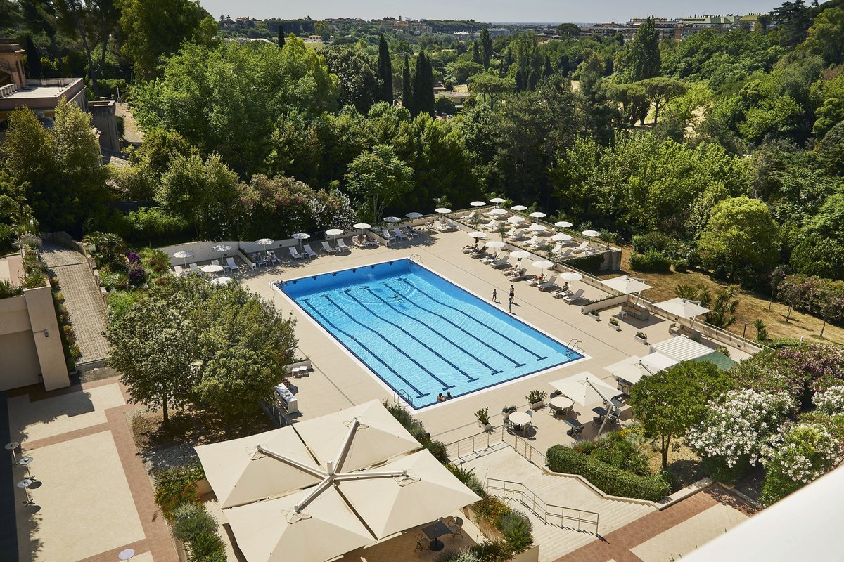 The best restaurants with swimming pools in Rome