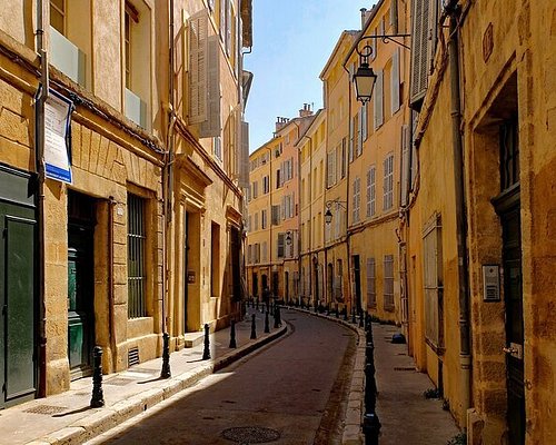 Atelier 8 - Atelier 8 - Cours de Poterie à Aix-En-Provence - City Guide  Love spots