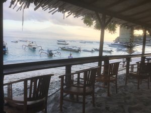 Bersantap