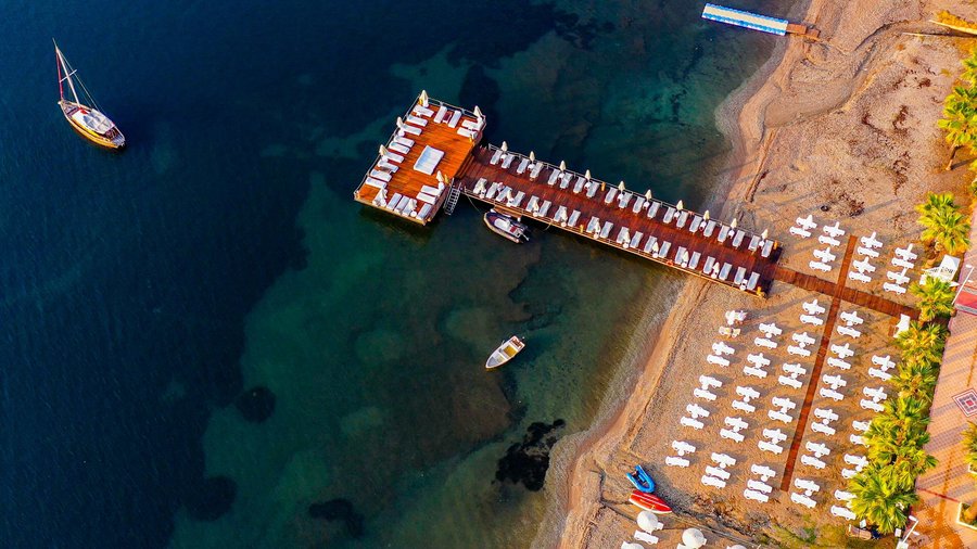 Private Beach & Jetty