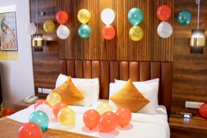 Room & Suite