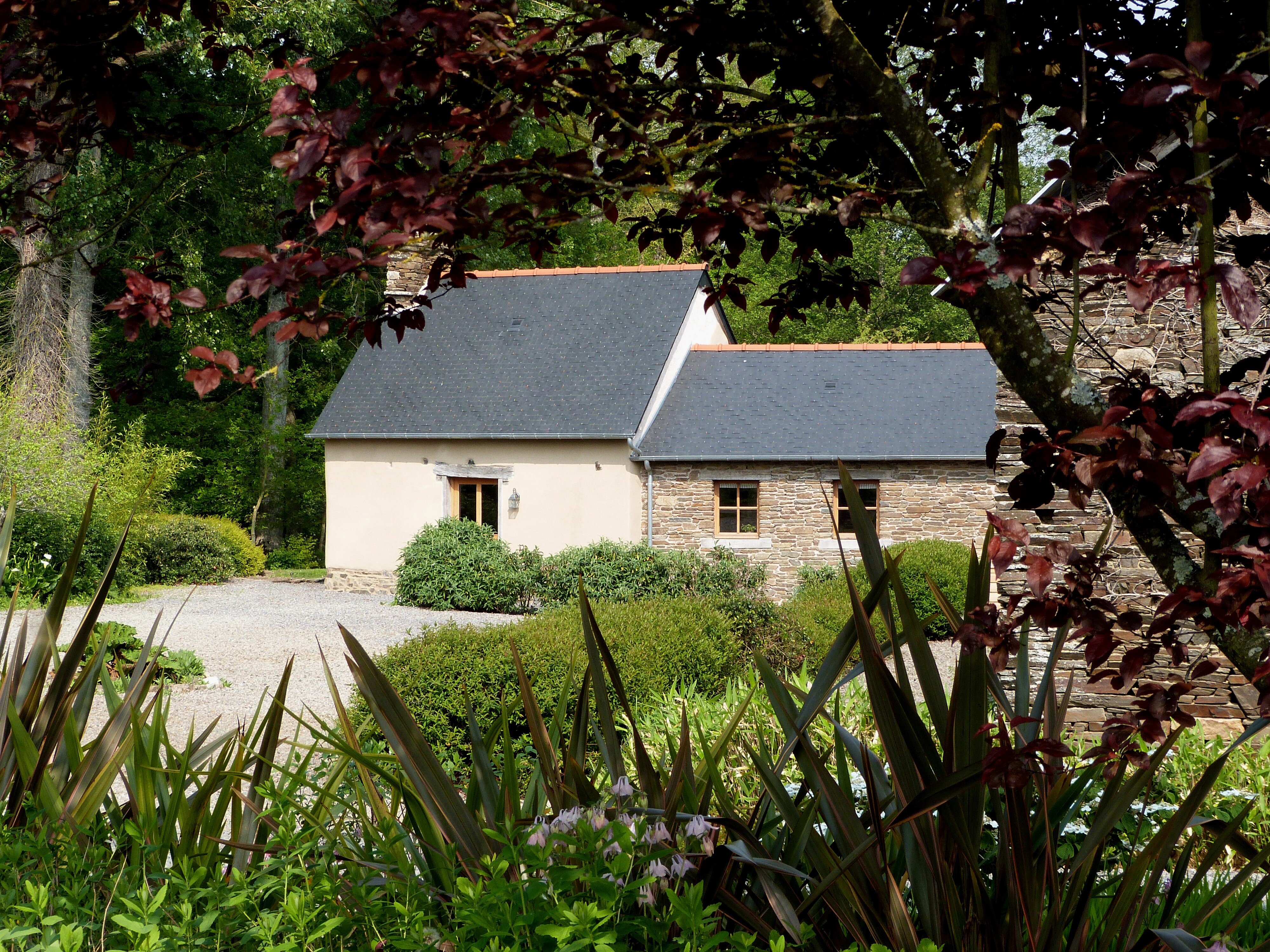 LE FOURNIL AT LE PAS CRU - B&B Reviews (Trans-La-Foret, France)