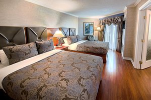 Mini frigo chambre 20 - Picture of Hotel Citadelle, Quebec City -  Tripadvisor
