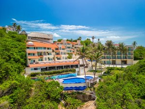 Piscina y playa