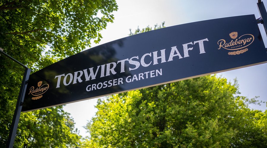 Herzlich Willkommen in der Torwirtschaft Dresden im Großen Garten – unsere Tore sind für Sie weit geöffnet.