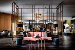 Best 10 Hotels Near Louis Vuitton Chicago Michigan Avenue from USD