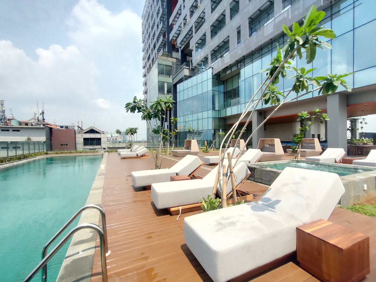 Ra Suites Simatupang Pool Pictures & Reviews - Tripadvisor