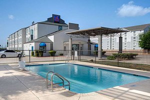 The 10 best hotels near South Park Mall Shopping Center in San Antonio,  United States of America