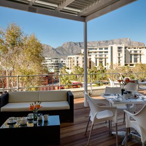 Stonebreakers Restaurant - Outdoor Deck