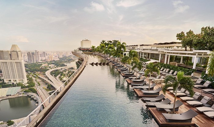 10 Fun Marina Bay Sands Tips For Your Luxury Stay in Singapore