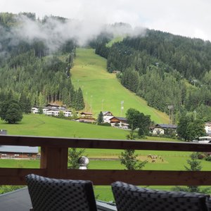 Die Hermann-Maier Weltmeisterpiste vorm Balkon...