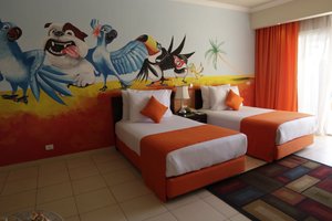 Room & Suite