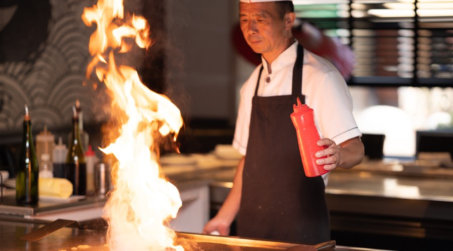 Teppanyaki chef