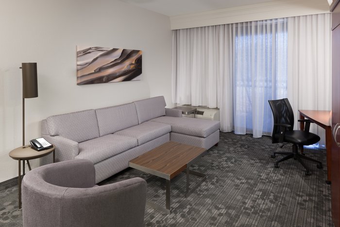 Courtyard by Marriott Franklin Cool Springs Rooms: Pictures & Reviews ...