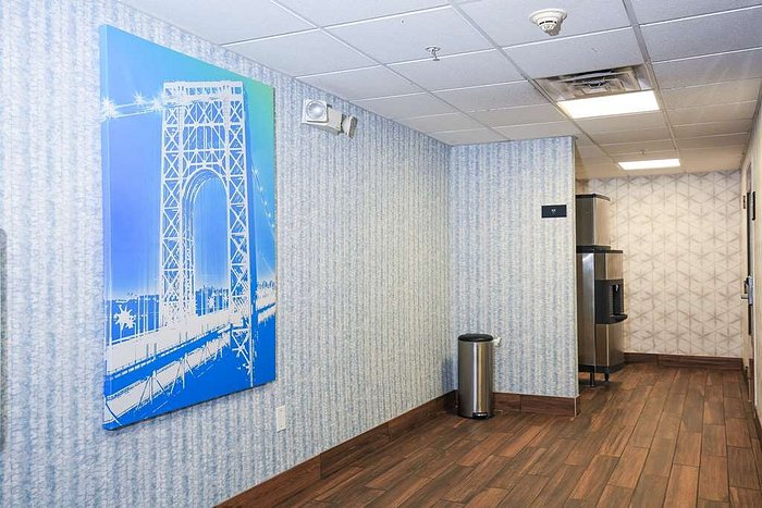 Raymond Management Company Hampton Inn & Suites – St. Paul Downtown