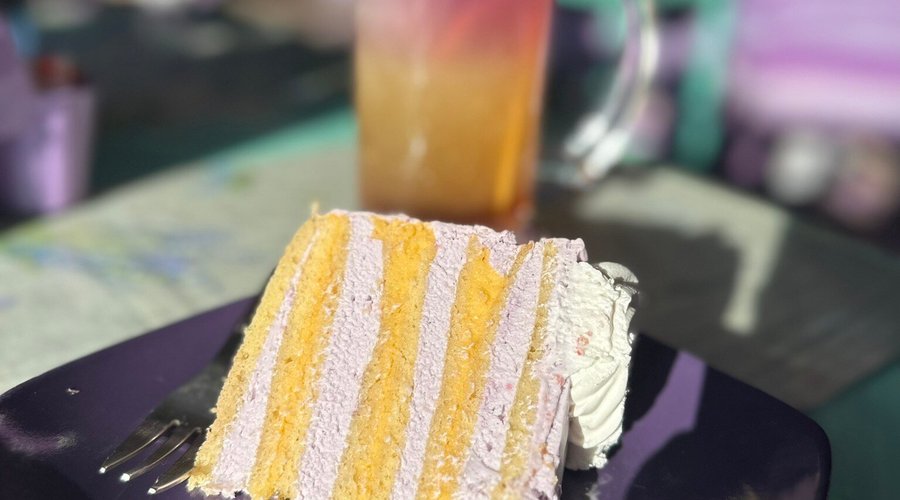 Hermosa cafetería, la atención de Magdalena fue muy dulce y encantadora. Recomendadisimo el lugar si buscas escaparte de la ciudad y relajarte con todas las delicias de lavanda.