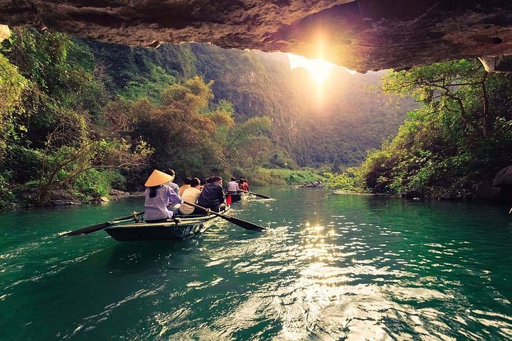 チャンアン洞窟ボート ツアー - ホアルー寺院 1 日ツアー、提供元：Daily Vietnam Tour | ニンビン, ベトナム -  Tripadvisor