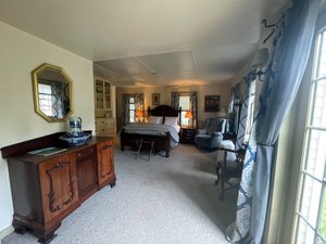 Room & Suite