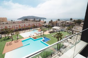 Piscina e praia