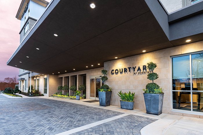 COURTYARD BY MARRIOTT ATLANTA ALPHARETTA/AVALON AREA $189