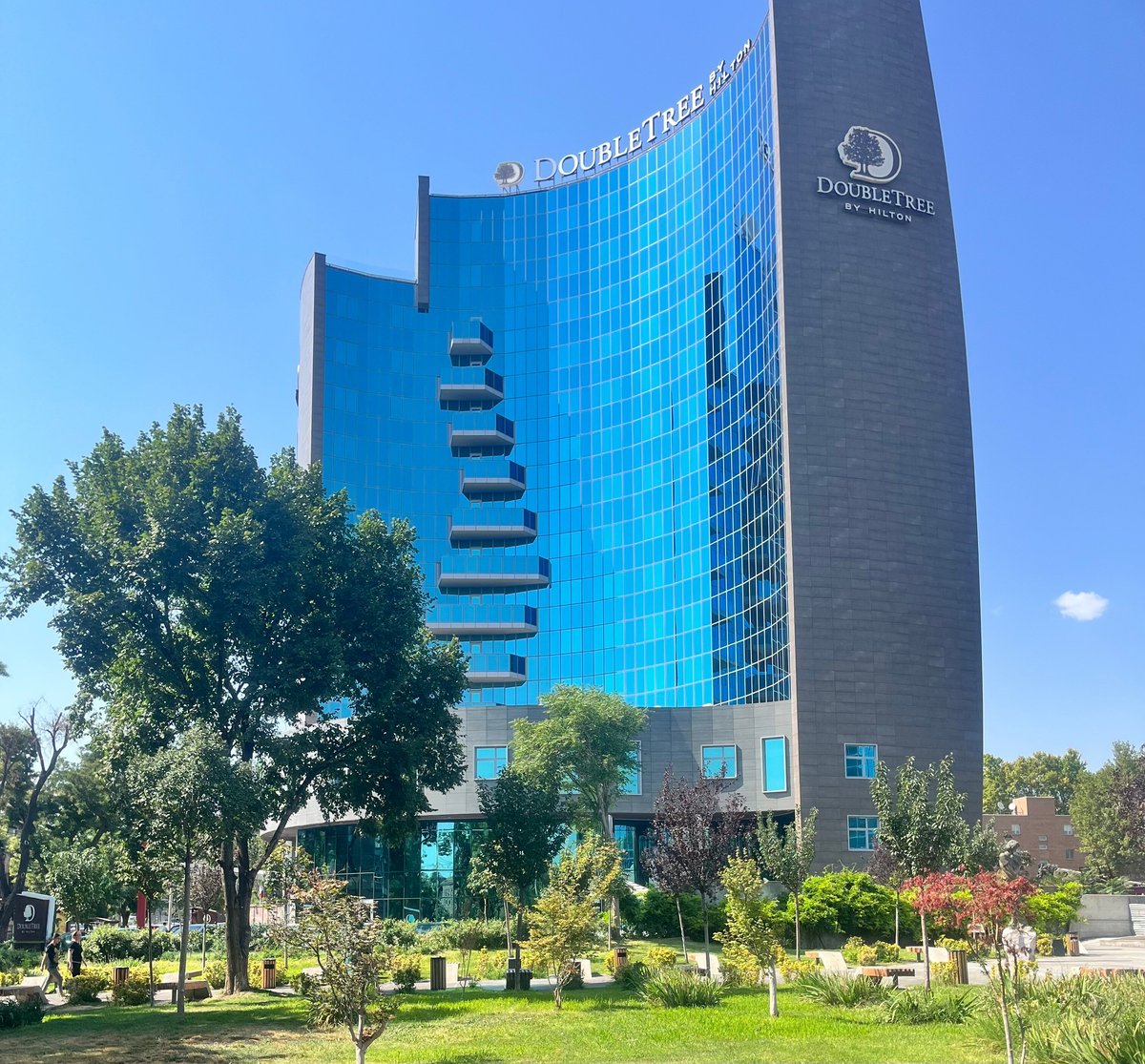 DOUBLETREE BY HILTON HOTEL YEREVAN CITY CENTRE (Ереван) - отзывы, фото и  сравнение цен - Tripadvisor