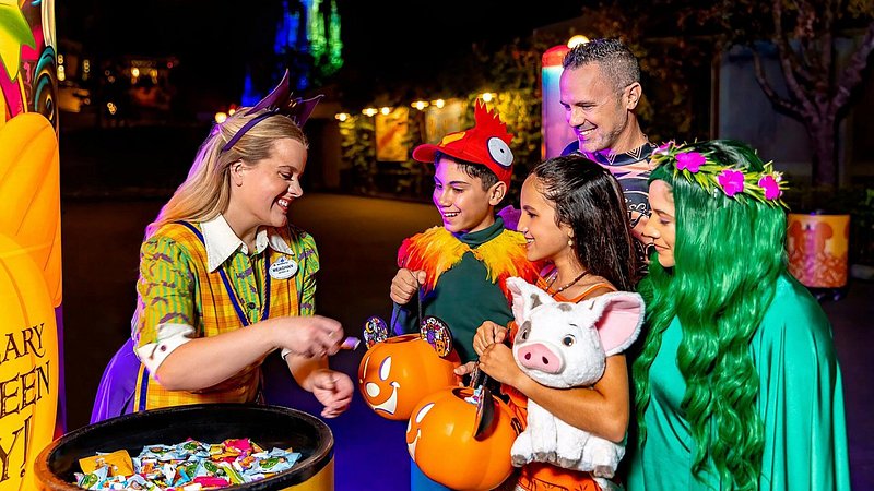 Disney for Adults: 10 Best Things to Do at Disney World without Kids (2023)  - FamilyVacationist