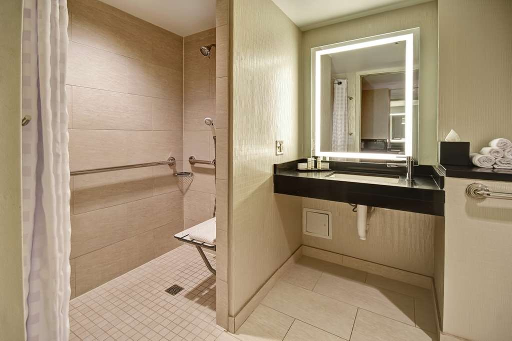 Embassy Suites By Hilton Chicago Downtown Magnificent Mile 178 ̶3̶0̶1̶ Updated 2023 Prices