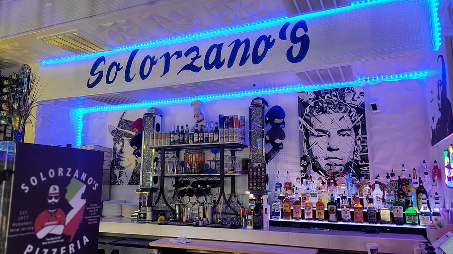 Solorzano's Pizzeria & Poolside Bistro