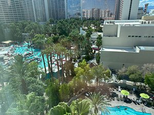 Mandalay Bay: lazy river, loved it - Picture of Las Vegas, Nevada -  Tripadvisor