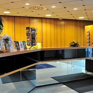 Reception desk