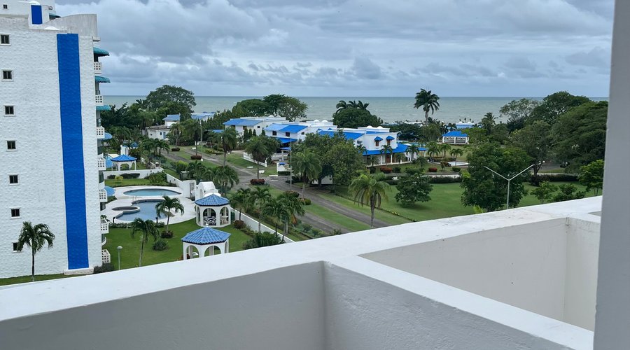Vista al mar desde el balcón.