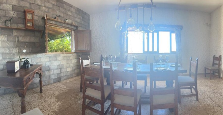🍽️🚪 ¡Descubre nuestras salas privadas! 🚪🍽️  ¿Buscas un espacio íntimo y exclusivo para tus celebraciones o reuniones? En Asador Grill El Majorero, contamos con dos salas privadas que puedes reservar para esos momentos especiales. ¡Haz que cada ocasión sea inolvidable!  📞 Reserva ahora: 638 15 28 09