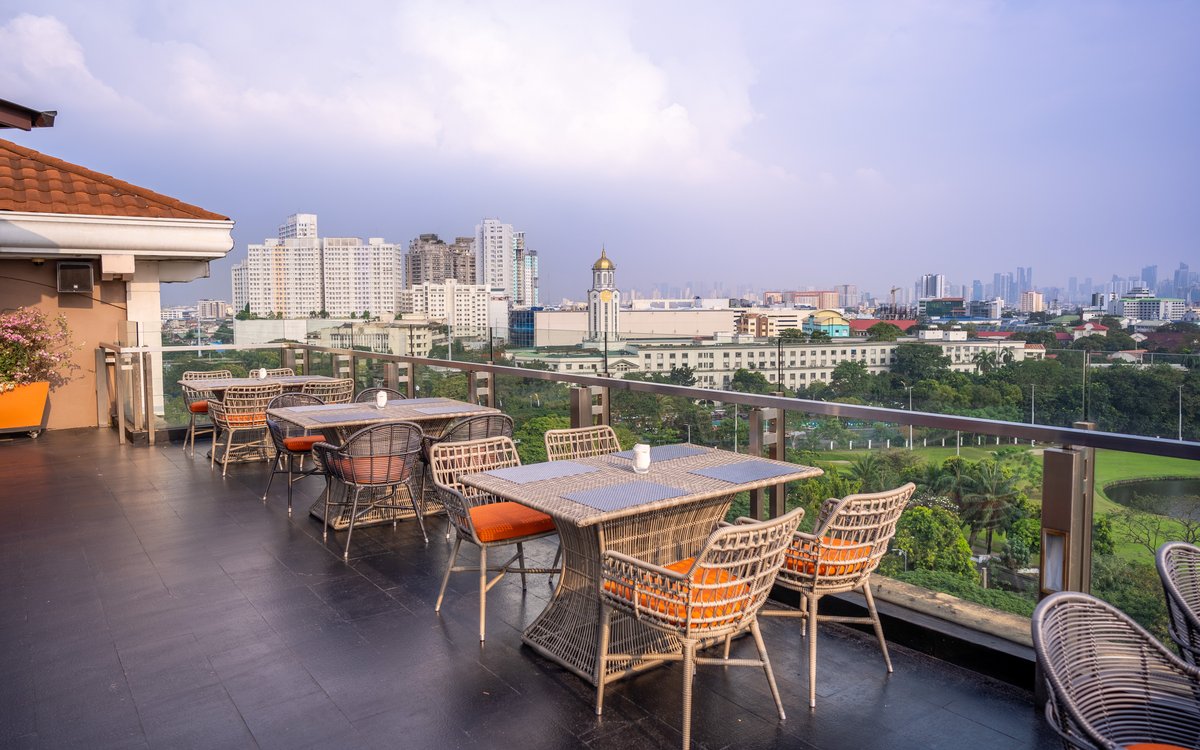 Sky Deck at The Bayleaf Hotel, Manila - Menu, Prices & Restaurant ...